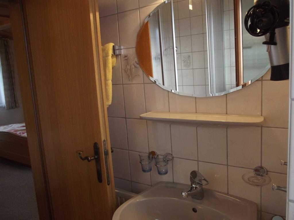 Haus Margit Appartement Kössen Kamer foto